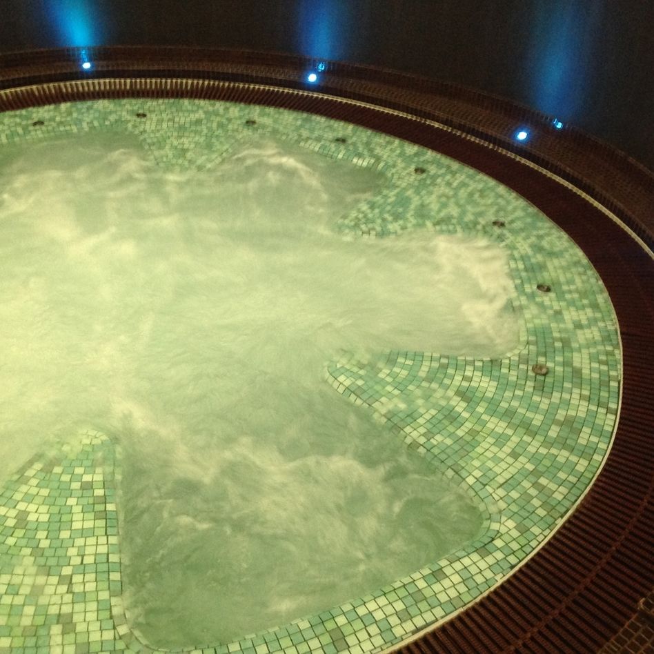 Частные бассейны с морской водой и SPA в фитнес-центре "Кимберли Лэнд"
